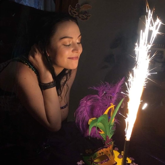 Meet Your Posher Kay - Picture 12 of 16